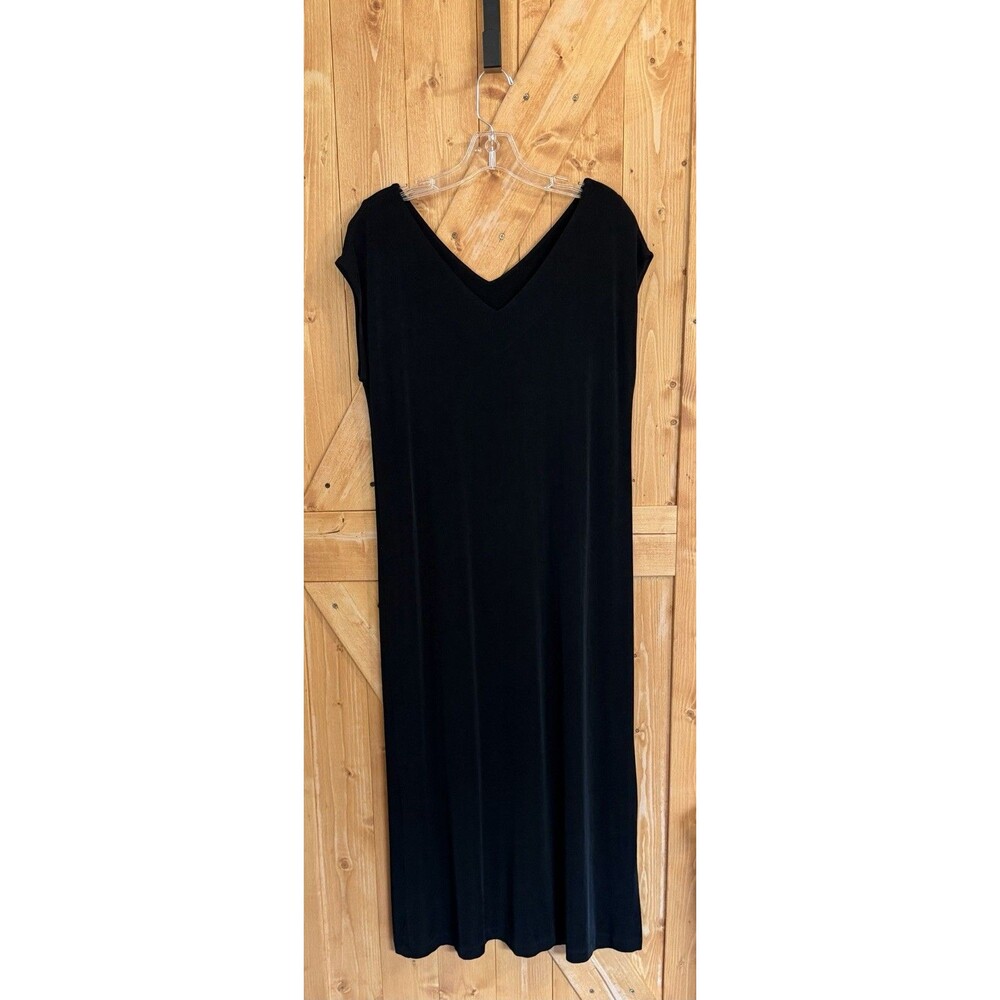 Chico’s Travelers Black V-Neck Knit Travel Dress Size 2 Large Cap Sleeve Resort